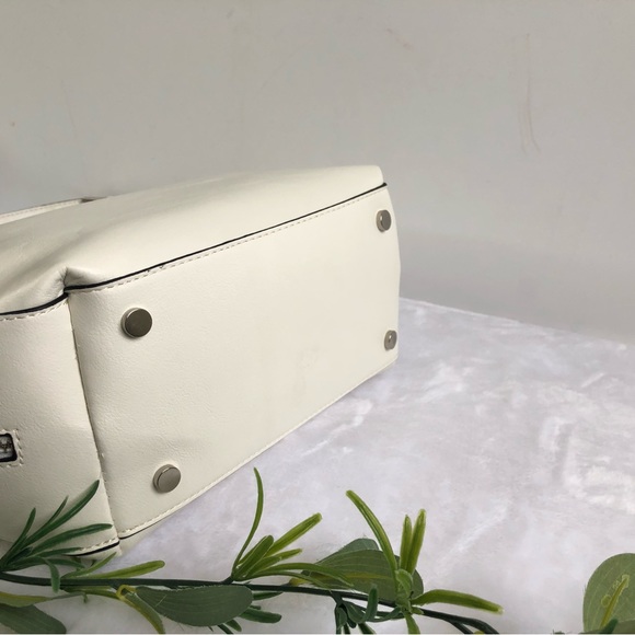 Alfani Bangle Hobo Bag, White, NWT - Picture 5 of 9